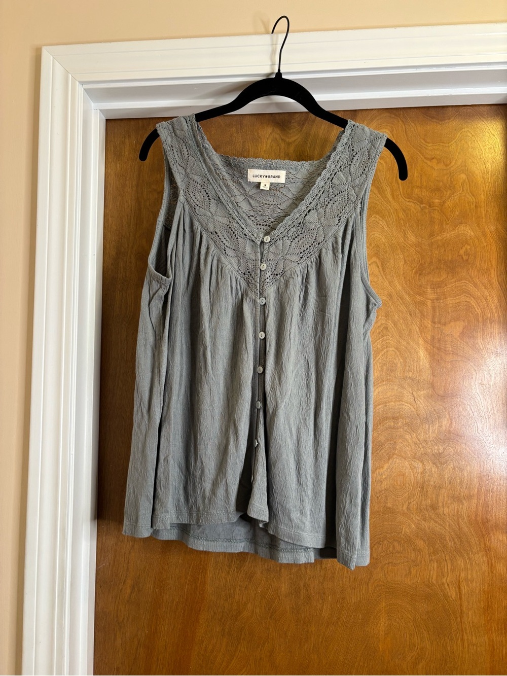 Lucky Brand Light Gray/Mint Crochet Yoke Button-Front Sleeveless Blouse